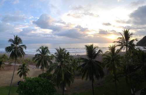 Barrio Los Faroles Condo | Sunset Views, Beach Chairs & Boogie Boards, Huge Terrace, Concierge Services