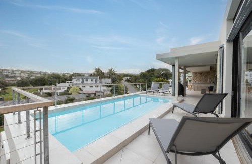 Robberg Beach Villa | Sunset Villa - Luxury Villa 150m from the beach