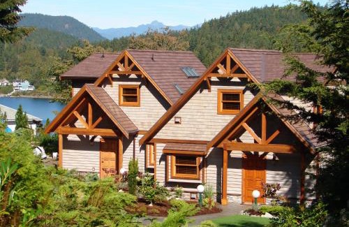 Madeira Park Resort | Sunshine Coast Resort