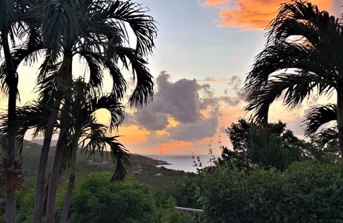 Estate Rust Up Twist House | Sunshine & Happiness! 2 BR Home, pool & ocean view
