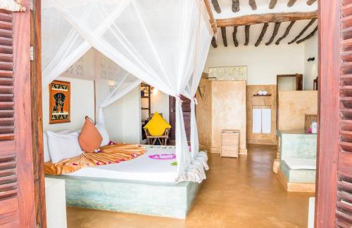 Mnemba Hotel | Sunshine Marine Lodge
