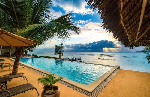 Mnemba Hotel | Sunshine Marine Lodge