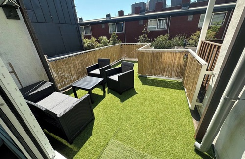 Utrecht Apartment | Sunshine Suite at the Griftpark. 5 Minutes Walk From the City Centre