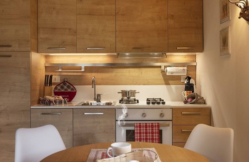 Vione Apartment | Sunshine - Two Bedroom Apartment, Sleeps 4
