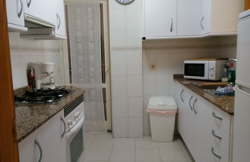 Coveta Fuma Apartment | Super 3 bedroom apartment only 50 metres from the beach Sleeps 5 people.