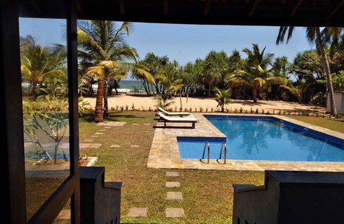 Kahandamodara Villa | Super 3 bedroom beach villa, Ranna, Tangalle for 6, pool, free pick up, serviced