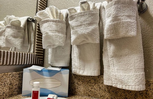 Alexandria West Hotel | Super 8 by Wyndham Alexandria/Washington D.C. Area