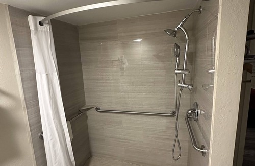 Athens Hotel | Super 8 by Wyndham Athens TX