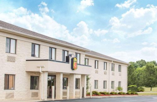 Bedford Hotel | Super 8 by Wyndham Bedford