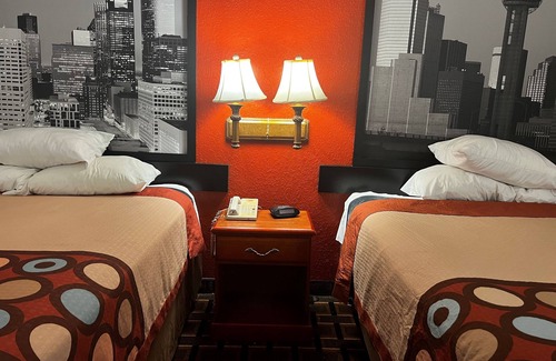 Brookshire Hotel | Super 8 by Wyndham Brookshire TX