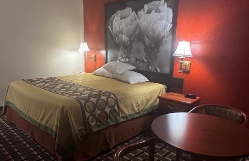 Brookshire Hotel | Super 8 by Wyndham Brookshire TX