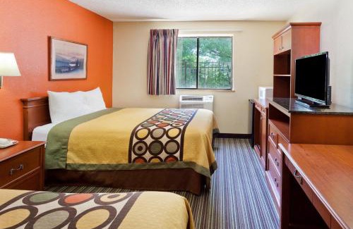 Lookout Valley Neighborhood Association Hotel | Super 8 by Wyndham Chattanooga Lookout Mountain TN