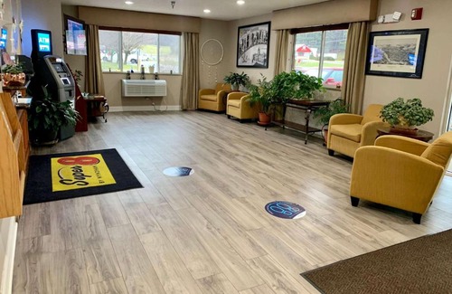 Clearfield Hotel | Super 8 by Wyndham Clearfield