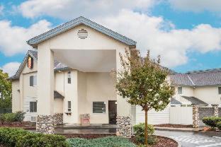 Cloverdale Hotel | Super 8 by Wyndham Cloverdale Wine Country