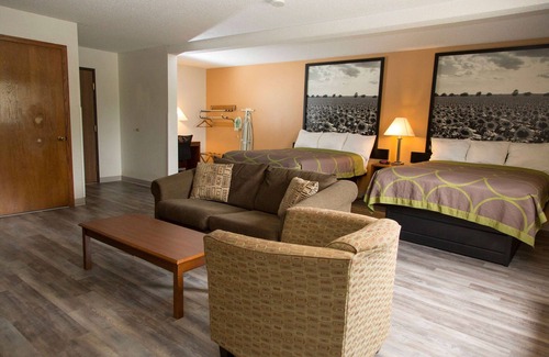 Concordia Hotel | Super 8 by Wyndham Concordia