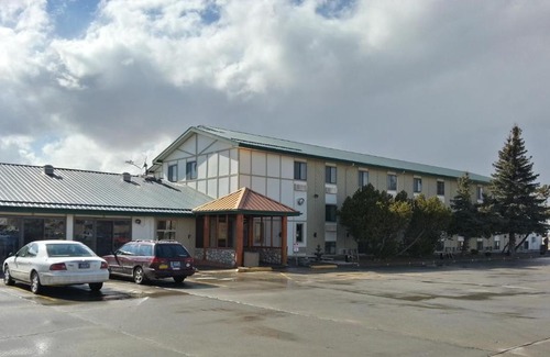 Santa Rita Hotel | Super 8 by Wyndham Cut Bank