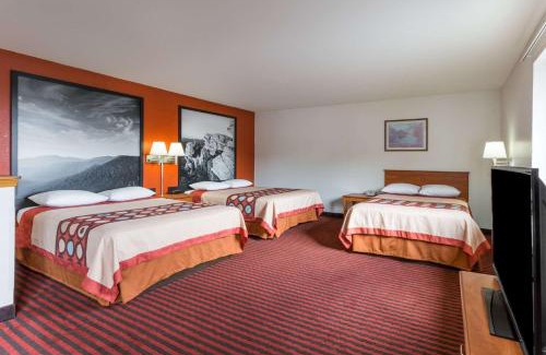 Dumfries Hotel | Super 8 by Wyndham Dumfries/Quantico