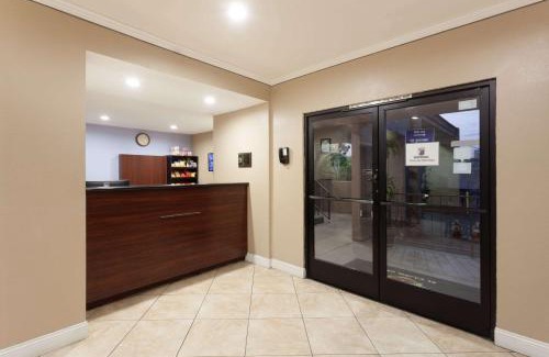 El Cajon Hotel | Super 8 by Wyndham El Cajon San Diego