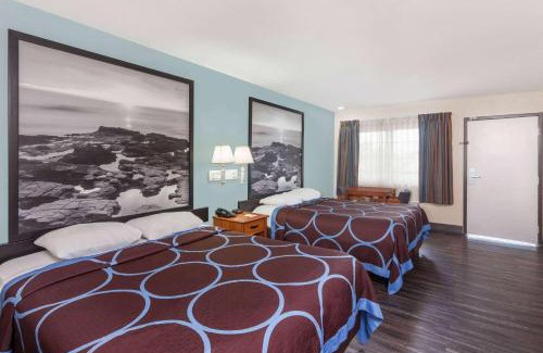 El Cajon Hotel | Super 8 by Wyndham El Cajon San Diego