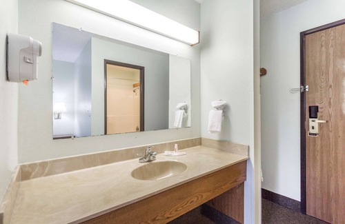 Gallipolis Ferry Hotel | Super 8 by Wyndham Gallipolis Pt Pleasant Area