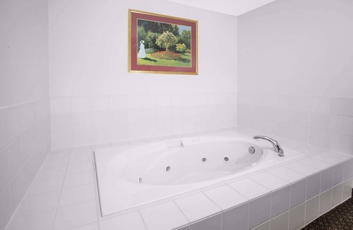 Galva Hotel | Super 8 by Wyndham Galva