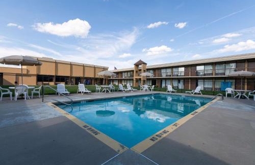 Goldsboro Hotel | Super 8 by Wyndham Goldsboro
