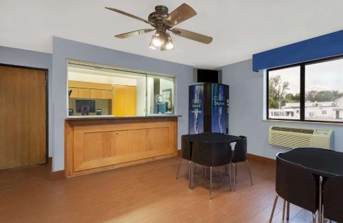 Havre De Grace Hotel | Super 8 by Wyndham Havre De Grace Aberdeen Area