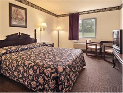 Heath Hotel | Super 8 by Wyndham Heath/Newark