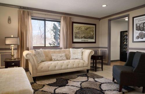Ithaca Hotel | Super 8 by Wyndham Ithaca