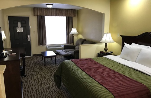 Greater Belhaven Hotel | Super 8 by Wyndham Jackson MS Near the Fairgrounds
