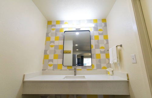 Jasper Hotel | Super 8 by Wyndham Jasper TX