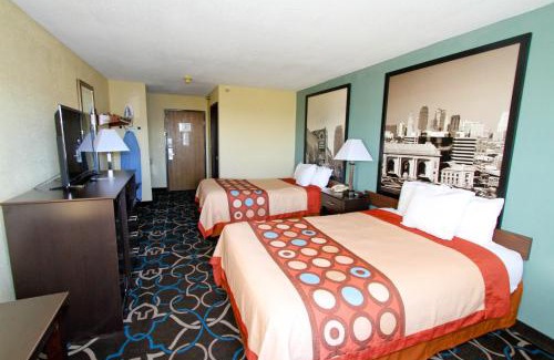Winnetonka Hotel | Super 8 by Wyndham Kansas City