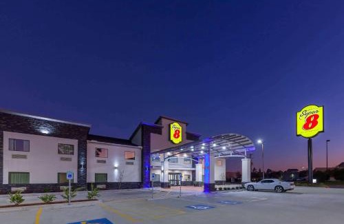 Kingwood Hotel | Super 8 by Wyndham Kingwood Houston North
