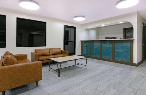 Kreole Hotel | Super 8 by Wyndham Moss Point