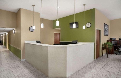 South Jordan Hotel | Super 8 by Wyndham S Jordan/Sandy/Slc Area