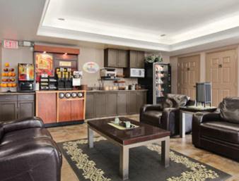 North Industrial Hotel | Super 8 by Wyndham Saskatoon Near Saskatoon Airport