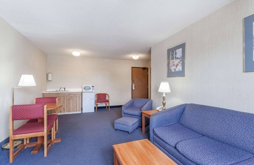 Sidney Hotel | Super 8 by Wyndham Sidney NY