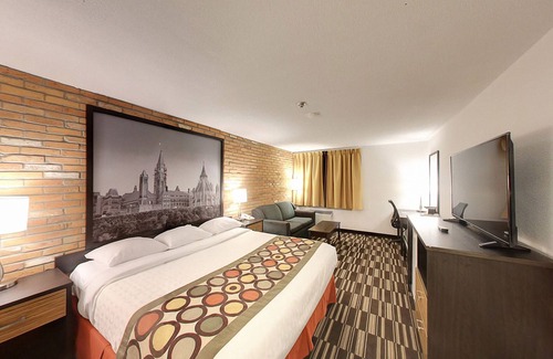Sudbury Hotel | Super 8 by Wyndham Sudbury ON
