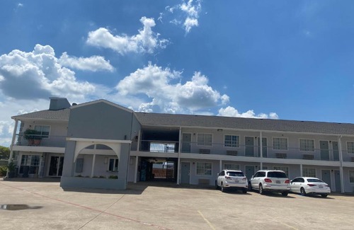Terrell Hotel | Super 8 by Wyndham Terrell