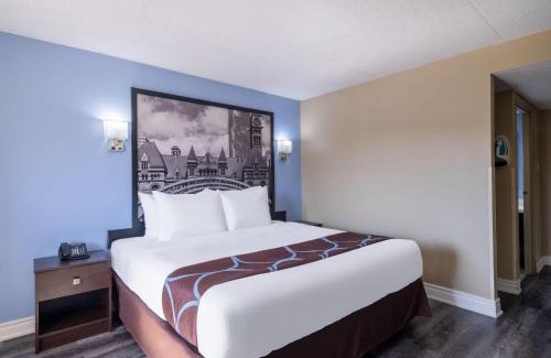 Scarborough Hotel | Super 8 by Wyndham Toronto East ON