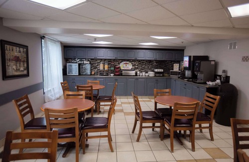 Whitecourt Hotel | Super 8 by Wyndham Whitecourt