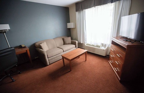 Whitecourt Hotel | Super 8 by Wyndham Whitecourt