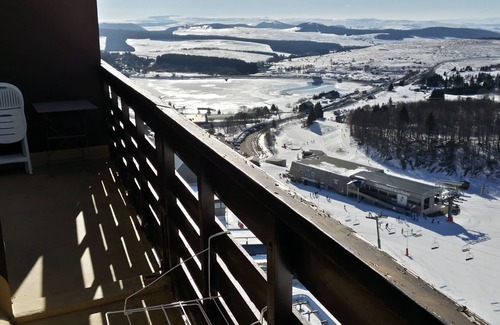 Besse-et-Saint-Anastaise Apartment | SUPER BESSE Apartment 4-5 people - at the foot of the slopes - All cozy comfort