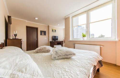 Dniprovs'kyi District Apartment | Super comfort flat for you near the metro.