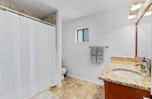 Brushy Creek House | Super Comfy Home with Hot Tub!
