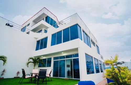 Manta Apartment | Super Duplex al mar con acceso a la playa - Club Privado en Manta