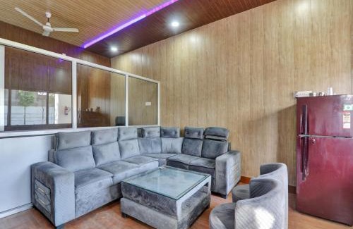 Indira Nagar Hotel | Super Hotel O Madhuraj Palace Takrohi Road
