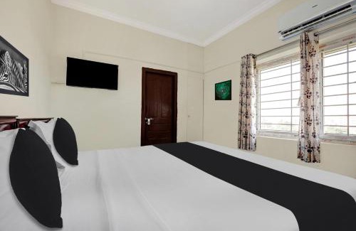 Kakinada Hotel | Super Hotel O Ramaraopet Near Kakinada Beach