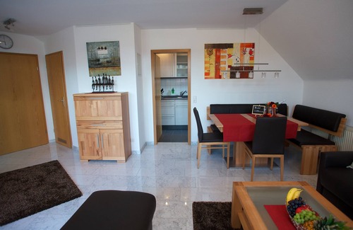 Marbach am Neckar Apartment | Super nice, 2 room apartment. 10Km to Ludwigsburg, 20Km to Stuttgart