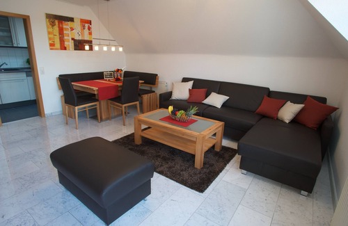 Marbach am Neckar Apartment | Super nice, 2 room apartment. 10Km to Ludwigsburg, 20Km to Stuttgart